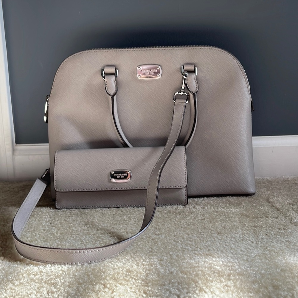 Michael Kors Tote/Crossbody Bag with matching wallet
